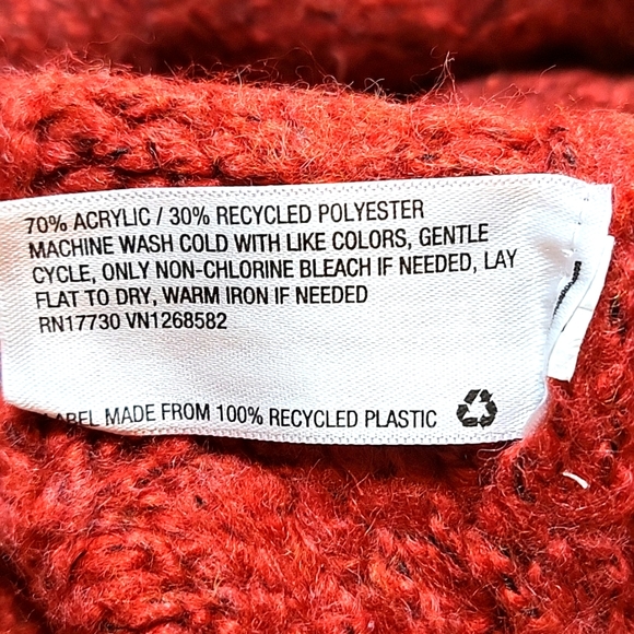 Universal Thread New Red Cable Knit Crew Neck Pullover Sweater Sz S, New - Picture 3 of 9